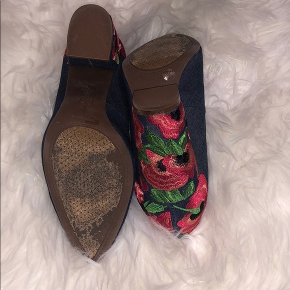 Jessica Simpson Heels - Picture 2 of 2